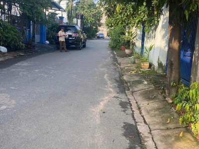 Bán nhà mới, gần chợ tân hiệp, 6,3x22, đường nhựa 6m thông chỉ 3 tỷ 990 3