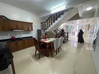 Cho thuê nguyên căn Văn Cao, 5 ngủ khép kín, DT: 80m2. 0