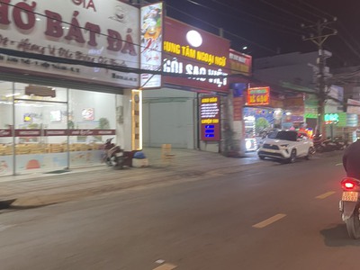 Bán nhà mặt tiền 4,9x28m giá 12,5 tỷ đường nguyễn ảnh thủ 2
