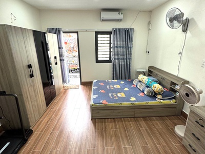 Chính chủ cần bán căn nhầ mới 4 tầng sân thượng quận 4 3
