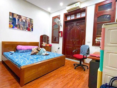 Nhà riêng kim giang, 87m 5 tầng, mặt tiền 8m  đang cho thuê 50 triệu/tháng. giá chào 17,9 tỷ 0