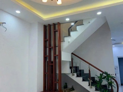 Cần bán nhà 4 tầng   4pn/5wc   khu dân trí cao, shr giá còn thương lượng 1