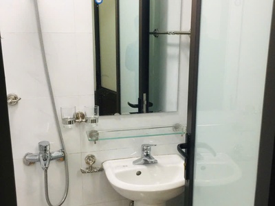 Cho thuê căn hộ khép kín tầng 2, 3 nhà 3 tầng 4