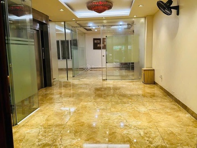 Bán nhà hoàng hoa thám, 50m , giá 13 tỷ   nhà đẹp, ở ngay 2