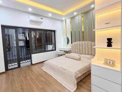  bán nhà dân xây 4 tầng  .hơn 10 tỷ - 68m - ô chờ thang máy   phố ngọc thụy, long biên, ngõ 4