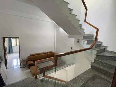 Nhà mới 3 tầng mt nguyễn thị hồng - nhà mới keng, kiên cố chỉ 6.x tỷ 0