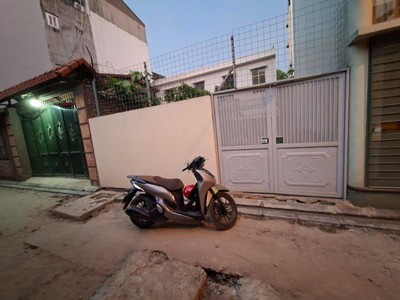Đất đẹp   ngõ thông   xe 7 chỗ vào   74.6m    mặt tiền 5.63m   giá 14.5 tỷ   532 ngọc thụy, long 4