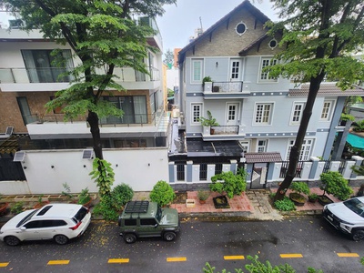 Bán nhà kdc trung sơn , bình hưng ,4 lầu hầm , thang máy 120m2 chỉ 23 tỷ 1