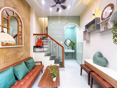 Quận 3 - nhà mới ở ngay - đầy đủ nội thất - 4 tầng - nhỉnh 3 tỷ 4