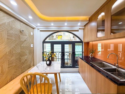 Quận 3 - nhà mới ở ngay - đầy đủ nội thất - 4 tầng - nhỉnh 3 tỷ 3