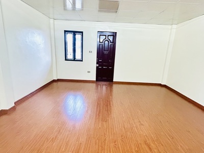 Bán nhà tam trinh yến sở 5 tầng phân lô TĐC X2B hoàng mai 2