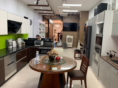 Bán nhà Lê Hồng Phong Hà Đông, ba bước ra chợ Hà Đông, ô tô tránh, 50m2, 13.5 tỷ 0