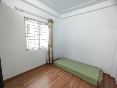 Bán căn hộ CCMN ngõ 93 Trung Kính quận Cầu Giấy 36m giá 1.5 tỷ, sang tên chính chủ 2