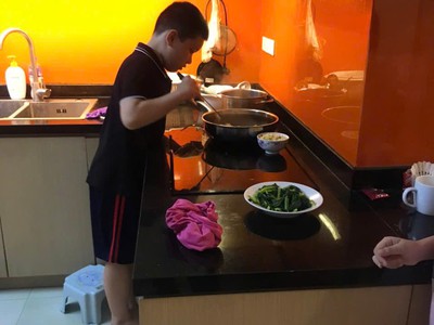 Chính chủ cho thuê nhà 2 tầng ngõ 241 Khâm Thiên, trung tâm quận Đống Đa, Hn 2