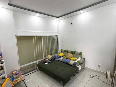 Bán nhà 2 tầng đẹp 30m   5x6 , ngay bình long, gần ngã tư bốn xã, chỉ hơn 3 tỷ 4