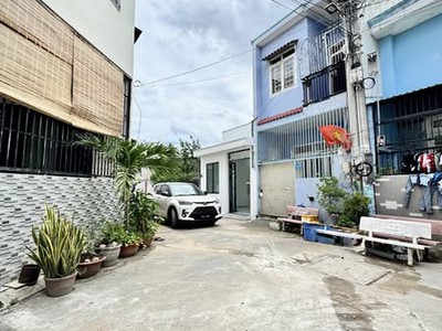 Bán nhà liền kề trường đại học maketing khu võ văn hát, p. long trường, tp thủ đức 0