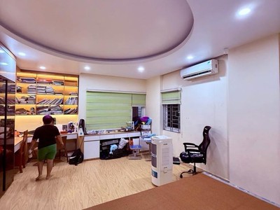 Bán nhà mặt phố hoàng quốc việt 52m2, 6 tầng, mặt tiền 5.2m, kinh doanh đỉnh 1
