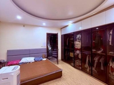 Bán nhà mặt phố hoàng quốc việt 52m2, 6 tầng, mặt tiền 5.2m, kinh doanh đỉnh 2