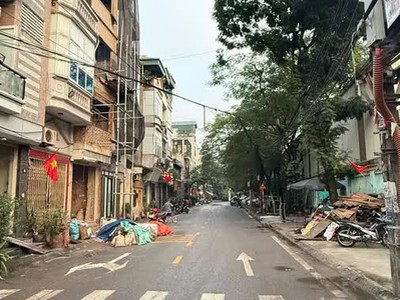 Nhà mới ô tô đỗ cứa đức giang 32m2 x  5 tầng 6.5 tỷ long biên hà nội. 0