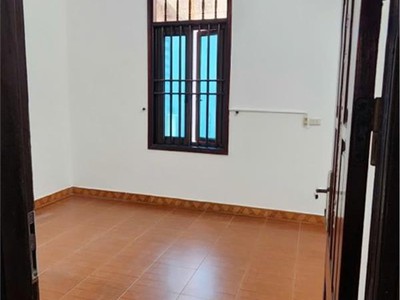Nhà mặt phố hoàng quốc việt 48m2, 7 tầng, mặt tiền 4.8m, vỉa hè rộng 2