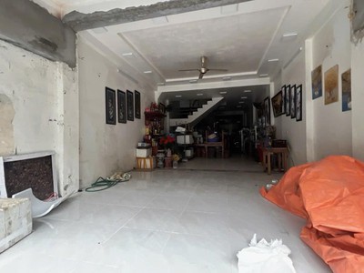 Bán gấp nhà mặt phố hoàng quốc việt 54m2, 6 tầng, mặt tiền 5.5m 0