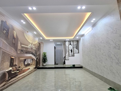 7 tầng thang máy, tọa lạc tại vương thừa vũ , thông sàn. phân lô ô tô kinh doanh 3