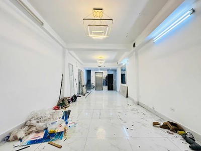 Nhà mặt phố hoàng quốc việt 47m2, 7 tầng thang máy, kinh doanh sầm uất 0