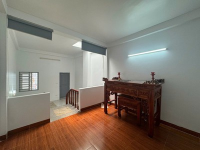 Nhà đẹp ngọc thụy   43m    4 tầng   trung tâm long biên   7.5 tỷ 2