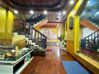 Chỉ 8,65 tỷ, sở hữu ngay căn hộ hàng xóm kđt mới đại kim, 50m 5 tầng, mặt tiền 5m, ngõ thông. kinh 1