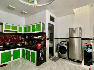 Nhà 2 tầng btct mới tinh ngang lớn gần 5m. 54m2 gần siêu thị metro. giá rẻ chỉ 3.x tỷ tl 3