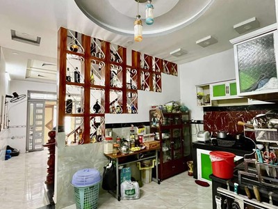 Nhà 2 tầng btct mới tinh ngang lớn gần 5m. 54m2 gần siêu thị metro. giá rẻ chỉ 3.x tỷ tl 2