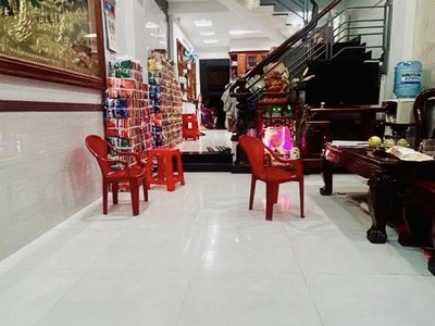 Bán nhà 4 tầng ngay chợ tân hương   đường 8m   sát mt   80m   giá 9.x tỷ 2