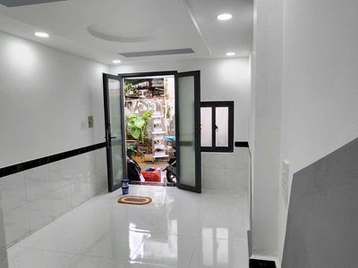Bán nhà hẽm huỳnh tấn phát,- giá tốt nhất khu vực, 31m2, nằm ngay khu vực trung tâm phường tân 0