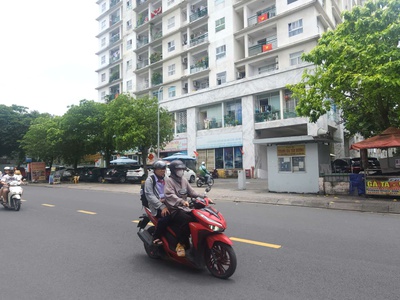 Cho thuê nhà 2 mặt tiền tân hương 260m  - ngang 13m, cạnh chung cư 1