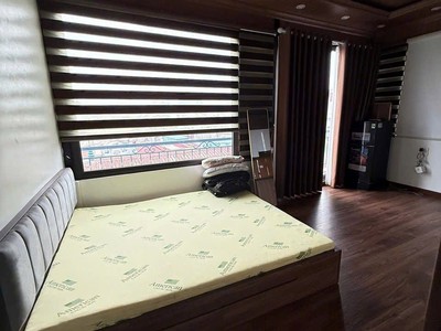 Cho thuê nhà thang máy  làm homestay ngõ ô tô tôn đức thắng, 40m2 x 7.5 tầng, 7pn 1