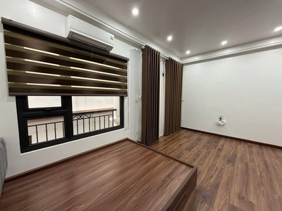 Cho thuê nhà thang máy  làm homestay ngõ ô tô tôn đức thắng, 40m2 x 7.5 tầng, 7pn 3