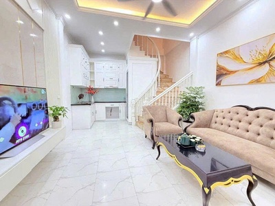 Cho thuê nhà ngõ 33 văn chương 2,  35m2 x 5 tầng 3 ngủ 3 wc 15,5 triệu/tháng. 0