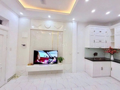Cho thuê nhà ngõ 33 văn chương 2,  35m2 x 5 tầng 3 ngủ 3 wc 15,5 triệu/tháng. 3