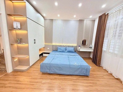 Cho thuê nhà ngõ 33 văn chương 2,  35m2 x 5 tầng 3 ngủ 3 wc 15,5 triệu/tháng. 2