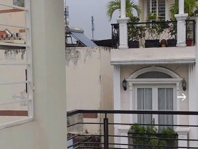 Bán nhà dt 70.2 m2 - nhỉnh 9 tỷ thôi- xe hơi đậu cửa- đường xóm chiếu thông ra tôn thất thuyết qua 2