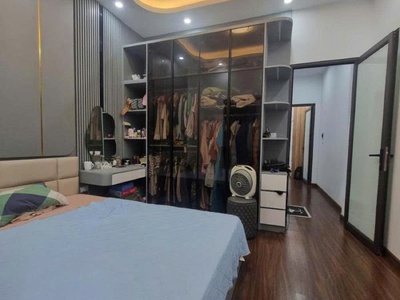 18,5 tỷ, nhà phân lô, mới, đẹp 75m 4 tầng, mặt tiền 5m, ngõ thông  ô tô vào nhà. 0