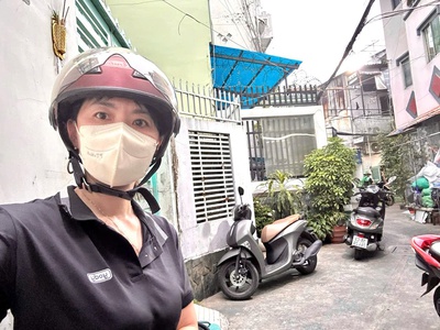 Bán nhà đường đoàn văn bơ- cho thuê pull phòng - 45 triệu mỗi tháng- thông ra tôn đản- xóm chiếu- 0