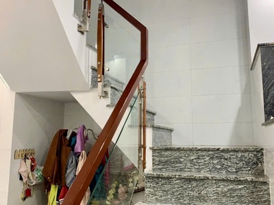 Bán nhà nguyễn thị tú ngay khu cn vĩnh lộc hẻm 1 sẹc 50ra mặt tiền 80m2,4tầng 5 tỷ2 2