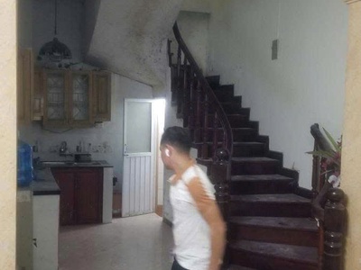 Cầu giấy - gần hồ quận uỷ - ngõ thẳng gần ô tô 35m2 5 tầng mt 4.4m giá 8.2 tỷ 3