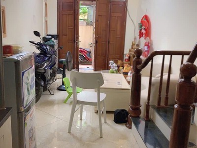 Cc bán nhà giáp bát-gần phố- ngõ 3 gác đua- 40m2-5t- chỉ 8.6tỷ  ctl 1