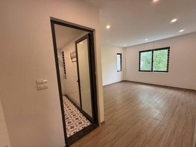 Ngõ thông - ô tô tránh nhà đẹp 5 tầng mới, full nội thất - kinh doanh long biên 4