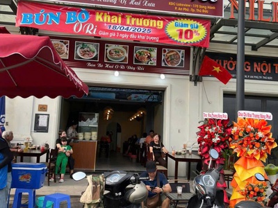 Quận 2 , sang gấp quán bún bò , mb thuê rẻ 26 tr / tháng, mt đường kdc lakeview mt số 170 song hành 0