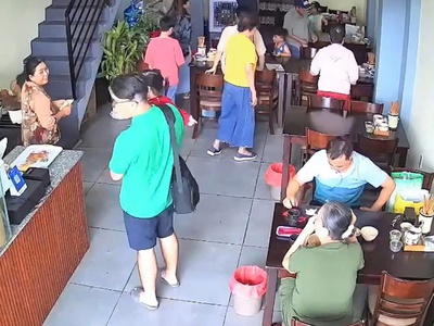 Quận 2 , sang gấp quán bún bò , mb thuê rẻ 26 tr / tháng, mt đường kdc lakeview mt số 170 song hành 2