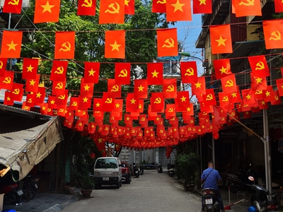 Hà Nội bán nhà chính chủ, ô tô 16 chỗ đỗ cửa 0