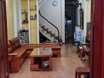 Hà Nội bán nhà chính chủ, ô tô 16 chỗ đỗ cửa 3